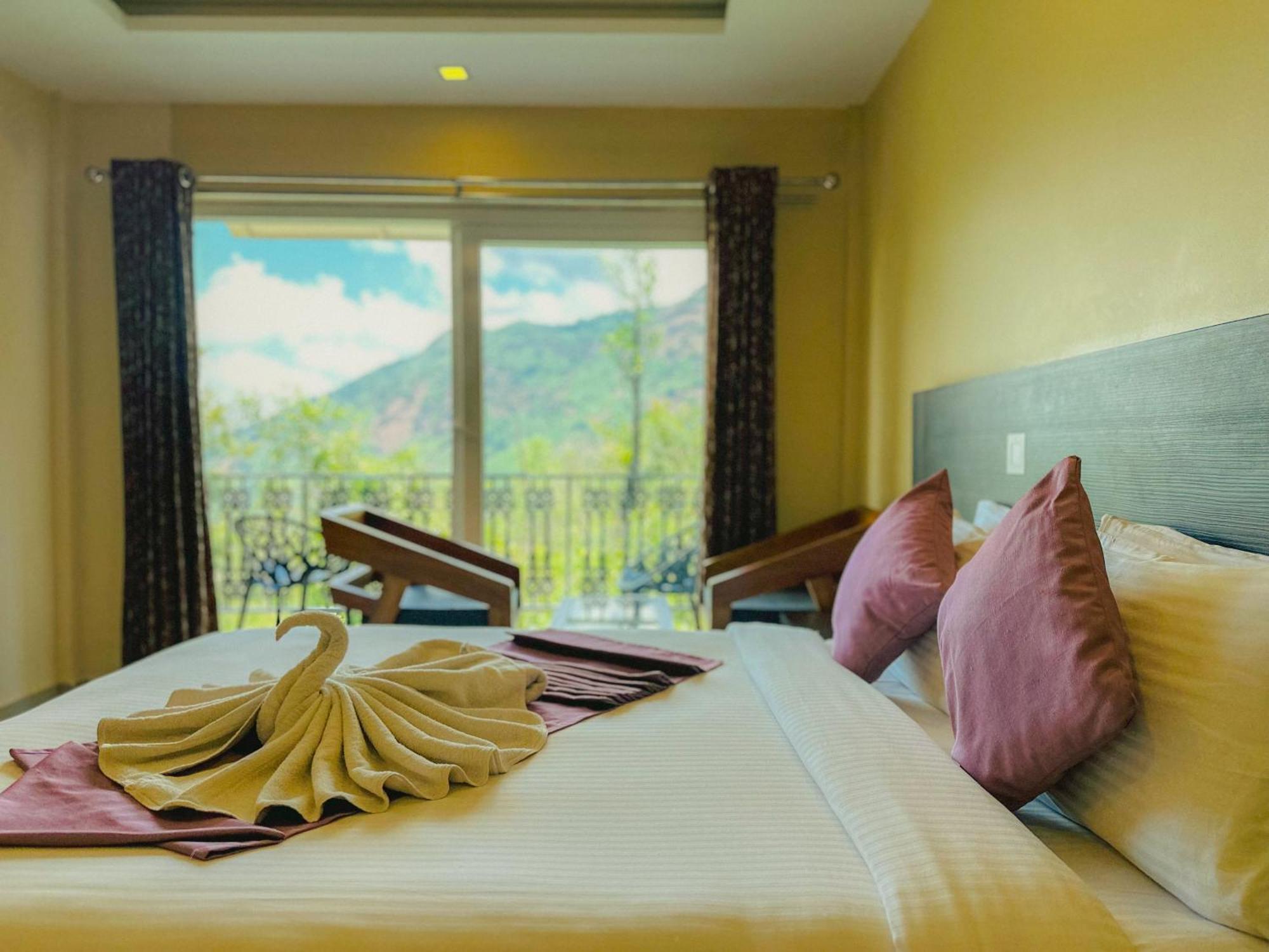 The Heights Munnar Hotel Exterior photo