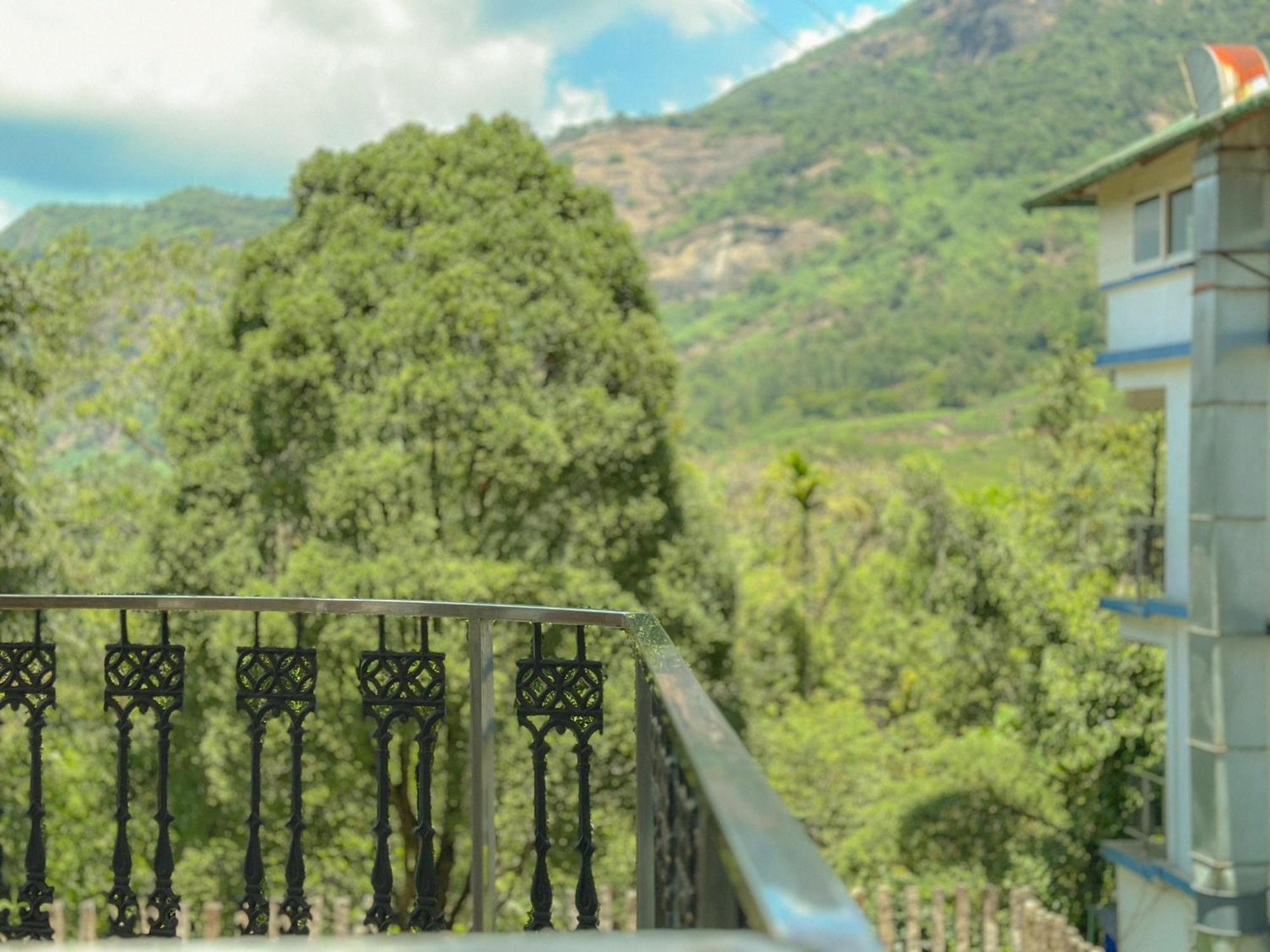 The Heights Munnar Hotel Exterior photo
